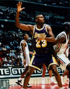 Foto A de Cedric Ceballos Los Angeles Lakers con licencia sin firmar brillante 8x10 - Imagen 1 de 1