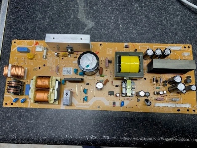 FUENTE DE ALIMENTACION JVC LT-32DR9BU / GGA10077 - Imagen 1 de 1