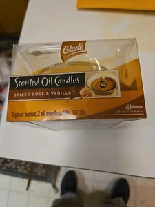 Glade Duftölkerzen SPICED ROSE VANILLA Box mit 2 Nachfüllpackungen + Kerzenwärmer - Bild 1 von 4
