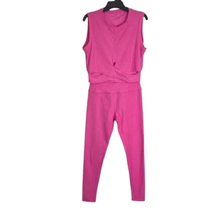 Conjunto de leggings Beyond Yoga peso pluma debajo de recortado músculo tanque y ojo espaciado - Imagen 1 de 10