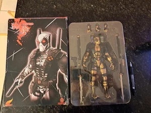 Marvels Deadpool Gold Action Figure - Picture 1 of 6