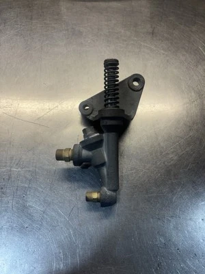 Bomba de combustible del motor IHC M 1 1/2 HP RECONSTRUIDA Foto 1 de 2