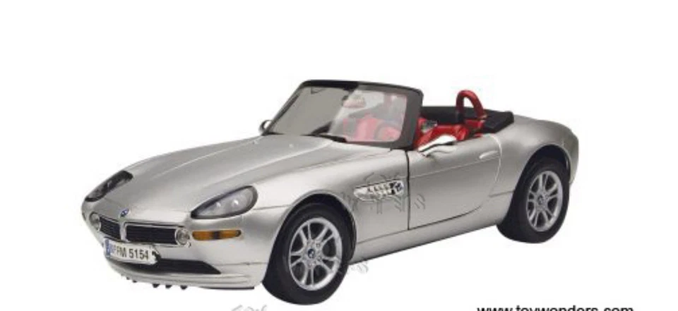 Motormax - BMW Z8 Roadster Convertible (1/18 scale diecast model car, Silver) - Image 1 of 2