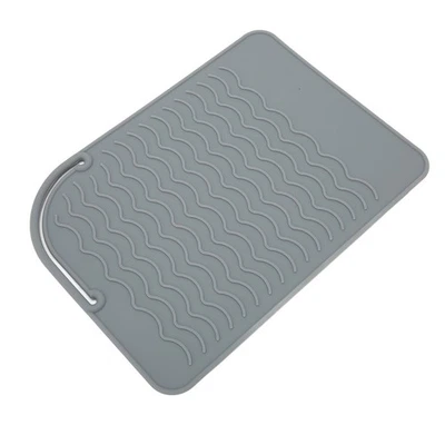 .4Pcs Heat Resistant Straightener Pad Silicone Heat Resistant Mat Heat Mat For C - Image 1 of 4
