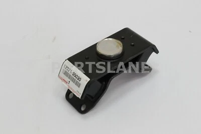 12371-35030 Toyota Land Cruiser 70 22R 2L 2LT OEM Engine Motor Mount Insulator - Image 1 of 2