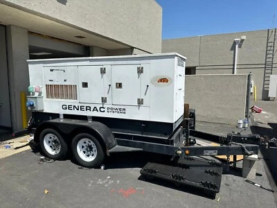 Juego de gemidores diésel montados en remolque Generac 110 kW Foto 1 de 4