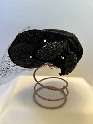 Sombrero Negro Terciopelo Estrás Cuentas Arco Facial Red De Colección Mujer Damas Años 40 Sombrero Foto 1 de 4