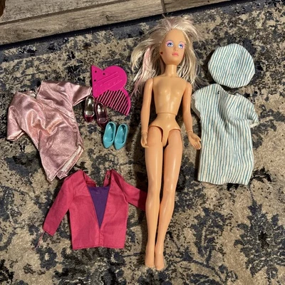 Hasbro 1985 Jem And The Holograms Boneca Jerrica Brincos Leves Sapatos Vestidos - Imagem 1 de 4