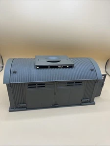New Ray Modern Armor Barracks - 1:32 scale - green plastic - MISSING DOOR - READ - Picture 1 of 14
