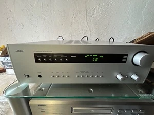 Arcam DiVA AVR200 Surround Receiver (2004) - Foto 1 di 9