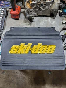 Skidoo Snowmobile Mxz Yellow Rear Snow Flap S Chassis 670 HO 583 440 Mxzx - Picture 1 of 4