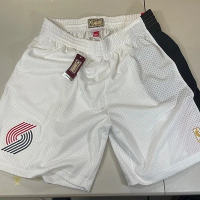 Pantalones cortos Portland Trailblazers Mitchell & Ness Swingman Foto 1 de 3