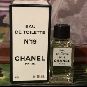 Chanel #19 4 ML EDT Vintage Mini - Picture 1 of 3
