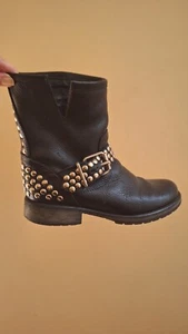Steve Madden Studded Black Genuine  Leather Biker Boots Size 7.5M - Picture 1 of 4