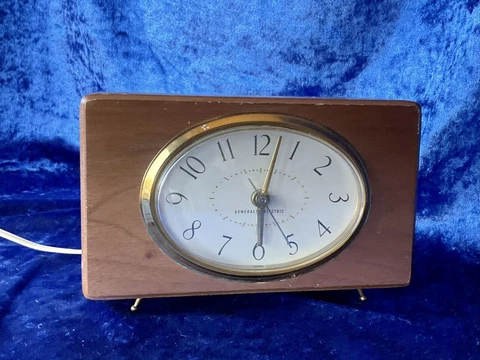 Vintage 1950s General Electric 7275A Solid Walnut Clock Cover