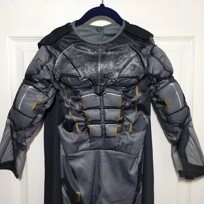 Костюм Бэтмена МАЛЕНЬКИЙ детский размер 4-6 костюм и плащ только Лига справедливости комиксы DC - Изображение 1 из 4