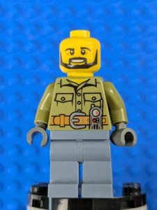 Lego CITY: Town: Volcano Explorers: Volcano Explorer - Male cty0695 Set 60124 - Picture 1 of 4