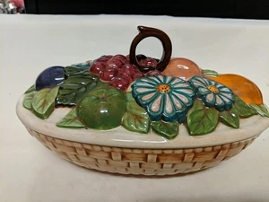 Vintage 1977 Fruit Basket Ceramic Serving Dish w/ Lid - Picture 1 of 5