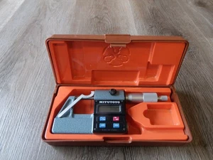 MITUTOYO DIGIMATIC MICROMETER 293-301   .1"/.25MM IN BROWN PLASTIC  CASE JAPAN - Picture 1 of 4