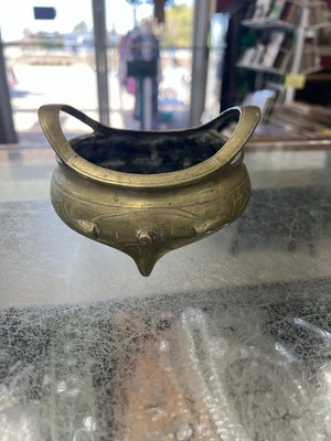 VINTAGE ANTIQUE 1920s CHINESE TRIPOD BRONZE DING / INCENSE BURNER/CENSER - Image 1 of 3