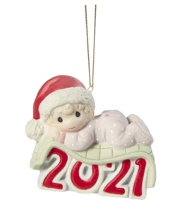 Precious Moments Baby's 1st Christmas 2021 Dated Girl Ornament 211005 Brand New! - Picture 1 of 4