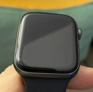 Apple Watch Series 4 44 mm (GPS) - cassa alluminio grigio nero - Foto 1 di 7