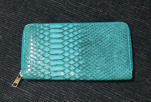 Turquoise Blue Rebecca & Rifka Faux Leather  Lizard Wallet/ Purse Wristlet nwt - Picture 1 of 3