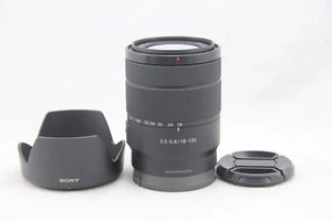 SONY E 18-135mm F3.5-5.6 OSS Lens w/ Hood (SEL18135) -Excellent Condition - Picture 1 of 4