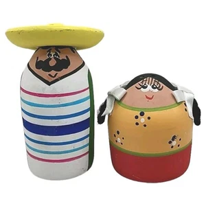 Hand Painted Mexican Man & Woman Couple Salt & Pepper Shaker Set Folk Art Clay  - Picture 1 of 10