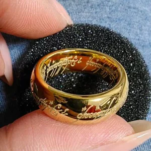DER HERR DER RINGE: STAHLRING GOLD GRAVIERT + KETTE 60 CM + GRAVIERTE TASCHE - Bild 1 von 17