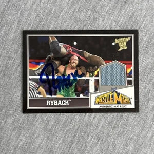 2013 Topps Best of WWE Ryback WrestleMania 29 Mat Relic Firmado IP Automático - Imagen 1 de 2