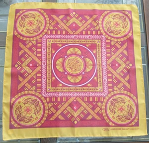 Sciarpa cancro al seno - Guerrieri in rosa, fazzoletto da collo bandana Ford Cares - NUOVO - Foto 1 di 5