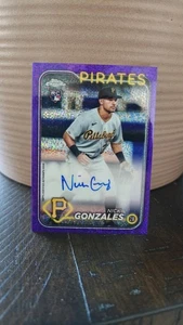 2024 Topps Chrome Rookie Autographs Nick Gonzales #AC-NG Purple Speckle Ref /299 - Bild 1 von 2
