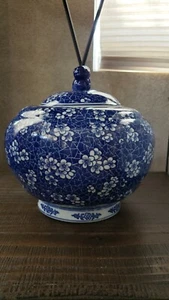 Antiguo/Vintage Chino Azul y Blanco Prunus Doble Anillo Jengibre Tarro con Tapa - Imagen 1 de 7