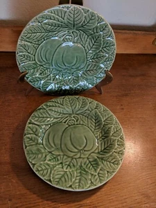 (2) BORDALLO PINHEIRO GRÜN - 8" OBSTZENTREN - SALATTELLER - PORTUGAL - Bild 1 von 4