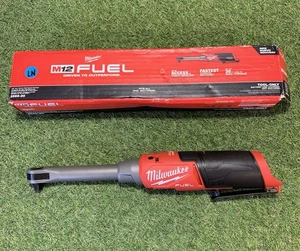 Trinquete de alta velocidad de alcance extendido Milwaukee M12 COMBUSTIBLE 3/8 pulgadas (2569-20) - Imagen 1 de 2