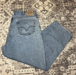 Mens Vintage Levis 560 Comfort Fit Tapered Light Wash Jeans Size 42x30 - Picture 1 of 8