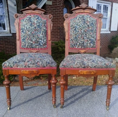  JUEGO DE SILLAS DE SALÓN VICTORIANAS ANTIGUAS. RETAPIZADO EN ALGÚN MOMENTO RECIENTEMENTE ver video Foto 1 de 4