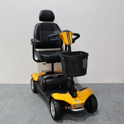 Used Electric Mobility Scooter Rascal Vista DX Boot Compatible Pavement 4mph - Image 1 of 4