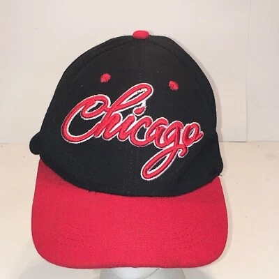 Gorra ajustable vintage de los Chicago Bulls NBA Jordan años 90 negra roja logotipo deportes Foto 1 de 4