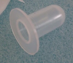 FORD bulk pack 100 female door trim clip plug XY XA XB XC XD XE XF Falcon Ghia - Picture 1 of 1