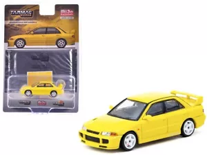 Tarmac Works 1:64 Mitsubishi Lancer GSR Evolution II con tarjeta coleccionable amarilla - Imagen 1 de 2