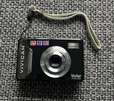 Vivitar Digital Camera Vivicam 5024 5.1MP Black Not Tested Please Bare In Mind - Image 1 of 4