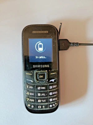 Samsung GT-E1200 telefono cellulare USATO TELEFONINO - Immagine 1 di 4