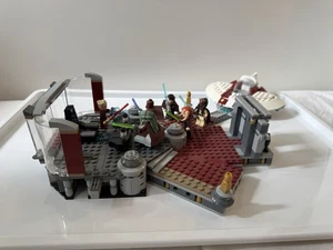 LEGO® Star Wars™ Set „Palpatine’s Arrest“ (Set-Nr. 9526) aus dem Jahr 2012 - Bild 1 von 4