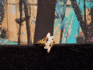 Goldfarbener 925 filigraner Blatt Ring klare unbekannte Steine, signiert SETA - Bild 1 von 8