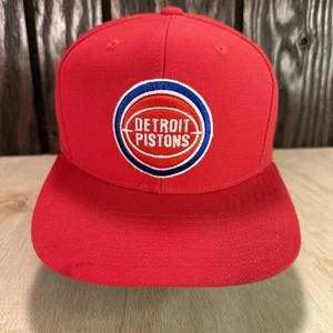 Detroit Pistons Mitchell & Ness Snapback Hat Red Wool Retro Logo NBA All Red - Picture 1 of 15