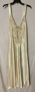 Camisón De Colección Victoria's Secrets Negligee Mediano Marfil Encaje Romántico Novia - Imagen 1 de 11