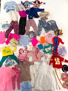 Barbie Moda Muñeca Paquete de Ropa Lote Mixto de 45 Piezas De Colección - Imagen 1 de 10