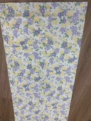 CORTINA DE CHUVEIRO INFANTIL CERÂMICA CELEIRO FLORAL AMARELO BRANCO ROXO FAZENDA GASTO - Imagem 1 de 4